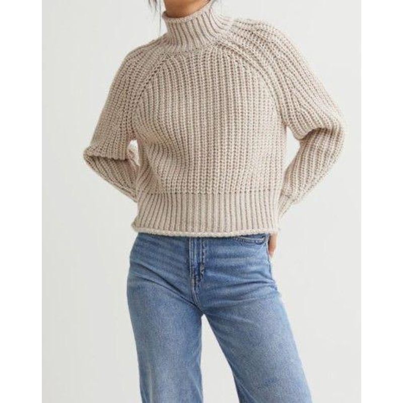 AMA OUTFITTERS - CHOMPA TEJIDA EN HILO VERSA