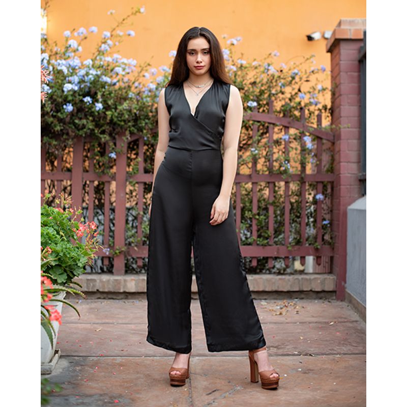 GENERICO - Enterizo Seda Escote Cruzado Karissa Color Negro Estacion 108