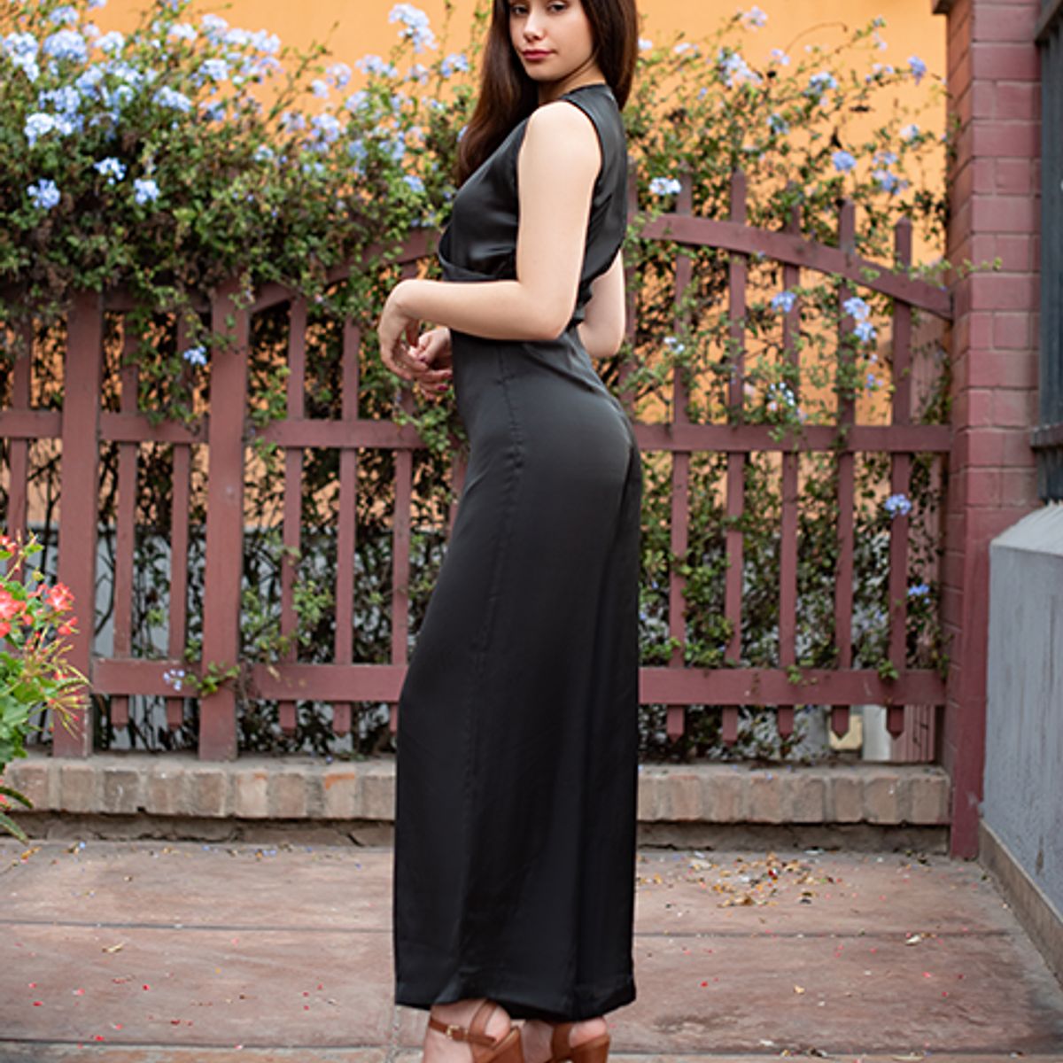 GENERICO - Enterizo Seda Escote Cruzado Karissa Color Negro Estacion 108