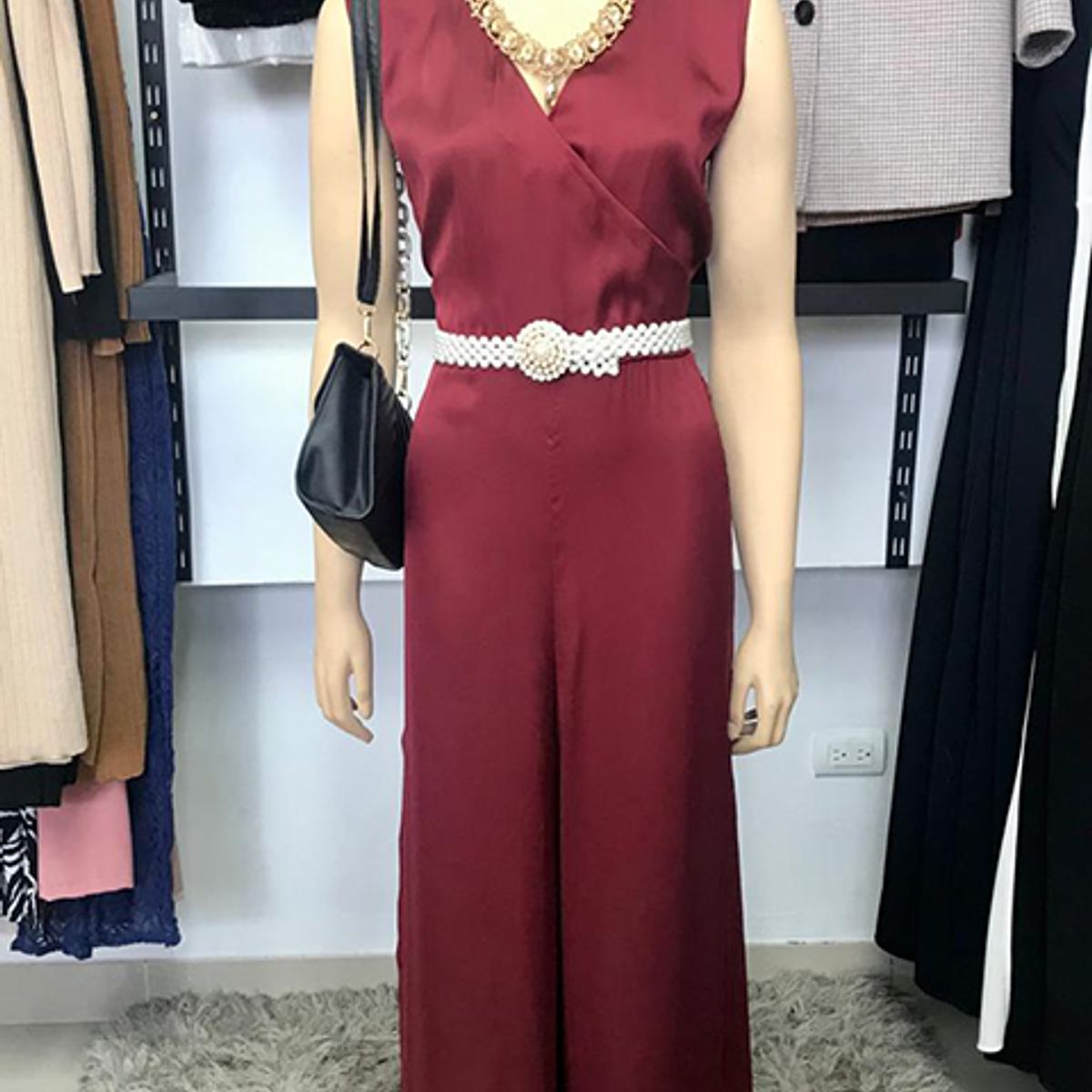 GENERICO - Enterizo Seda Escote Cruzado Karissa Color Vino Estacion 108