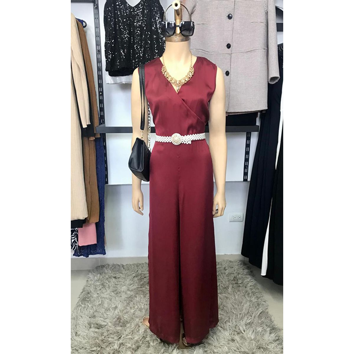 GENERICO - Enterizo Seda Escote Cruzado Karissa Color Vino Estacion 108