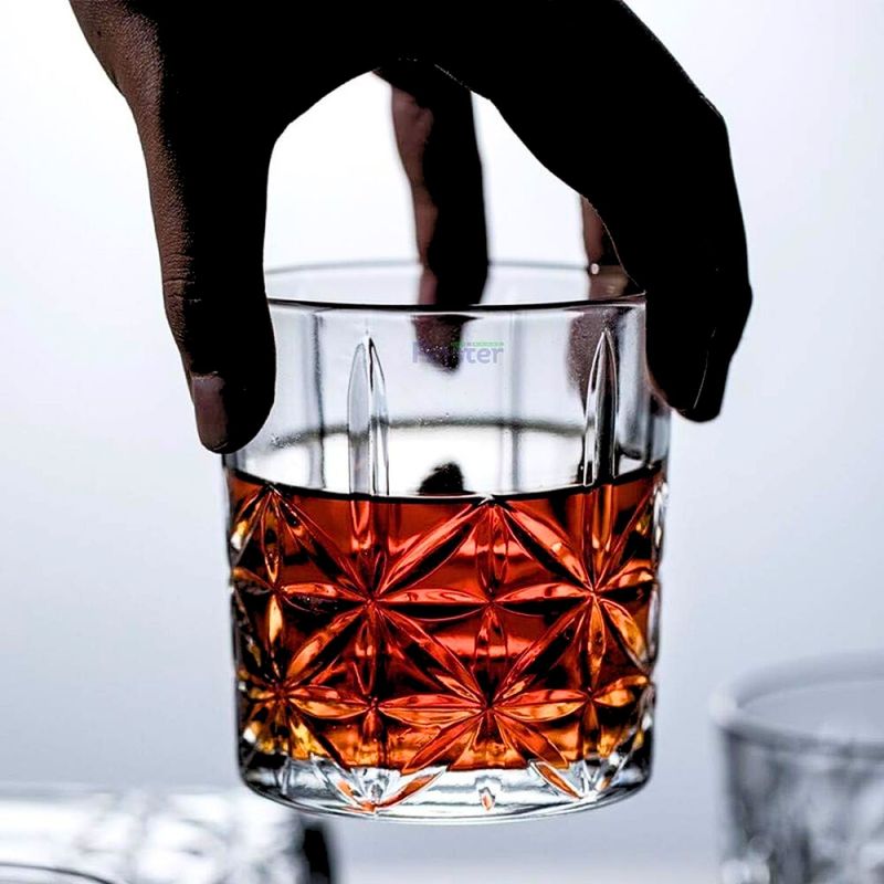 GENERICO - Jgo 7pc Vasos 320ml + Licorera, Whiskera, Escoces. 970 ml
