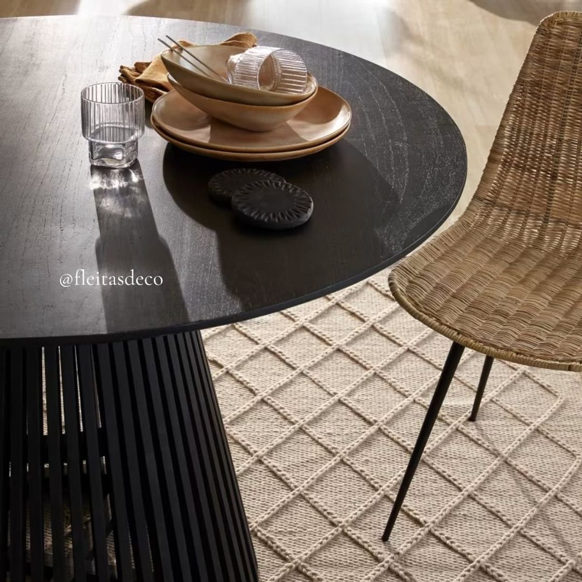 GENERICO - MESA DE COMEDOR MARIAS