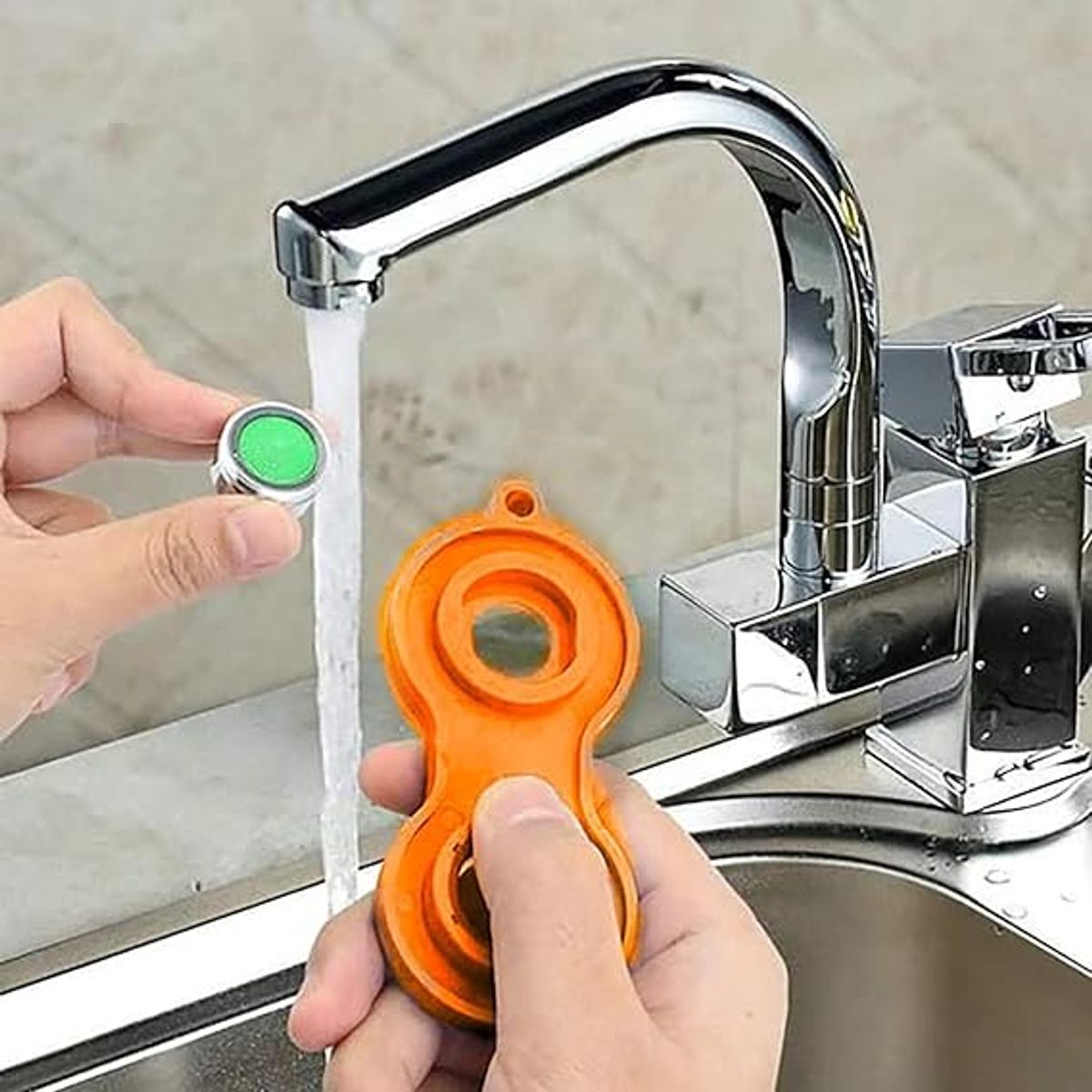 Llave universal para boquillas de Grifo, marca GENERICO - Foto Principal