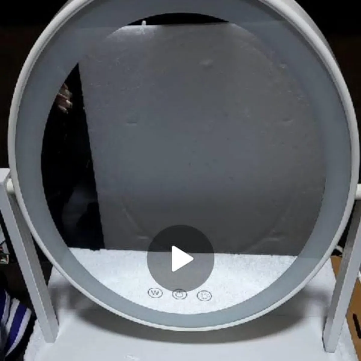 GENERICO - ESPEJO PARA TOCADOR OVALADO CON LUZ LED TÁCTIL + SUCCIONADOR DE ESPINILLAS