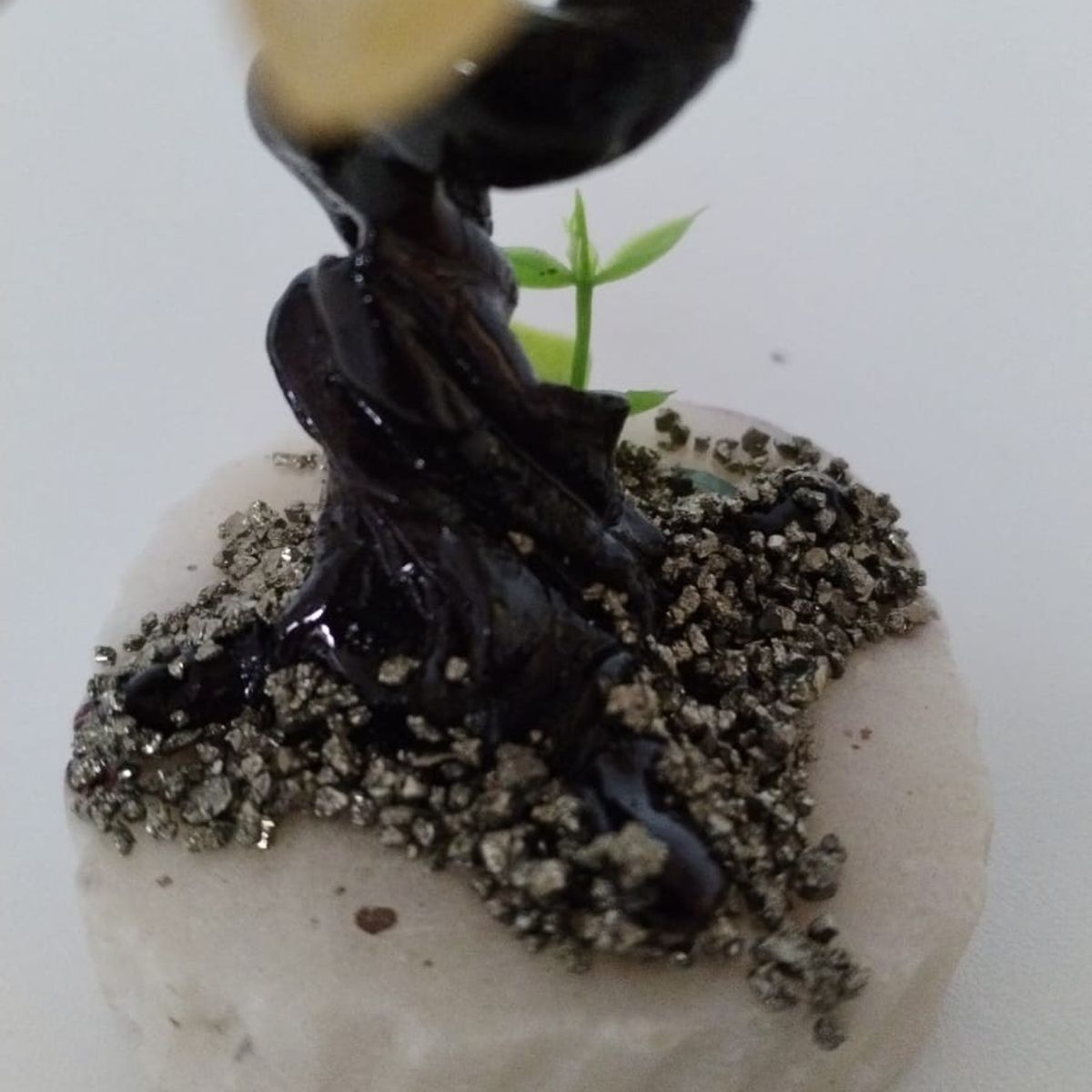 GENERICO - ARBOLITO  PIEDRAS PRECIOSAS BONSAI MEDIANO CON CITRINO