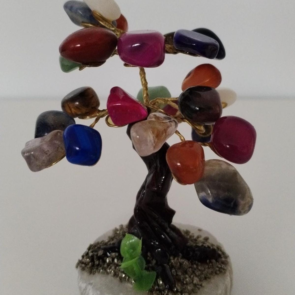 GENERICO - ARBOLITO  PIEDRAS PRECIOSAS BONSAI MEDIANO CON CUARZO MULTICOLOR