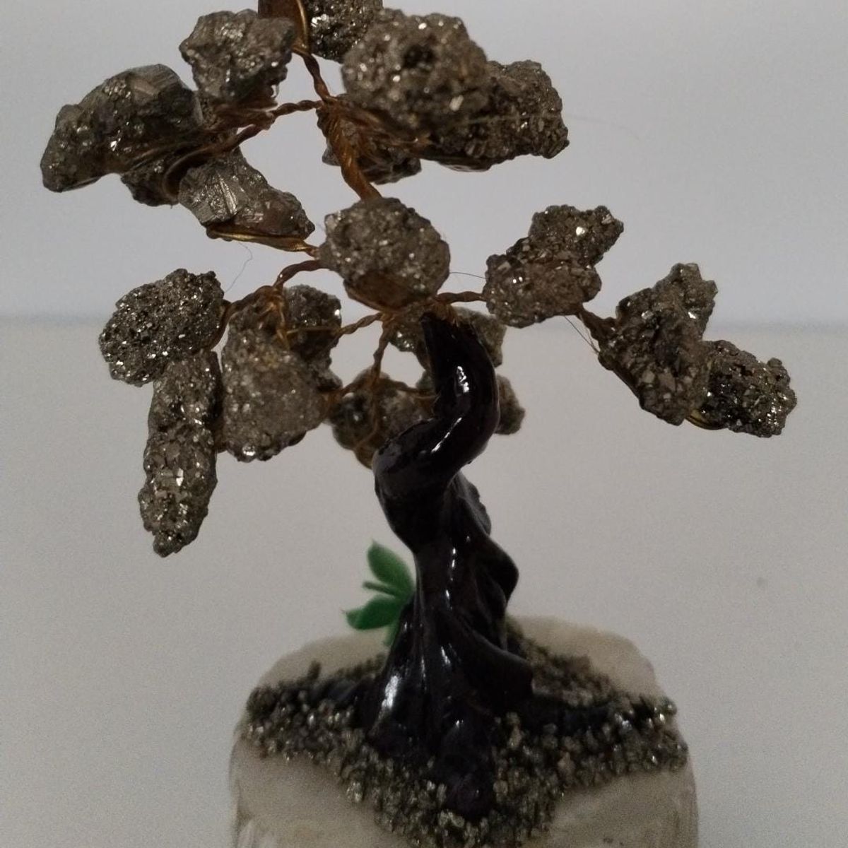 GENERICO - ARBOLITO  PIEDRAS PRECIOSAS BONSAI MEDIANO CON PIRITA