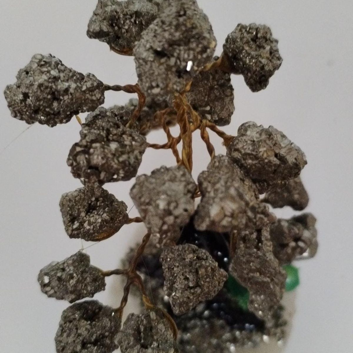 GENERICO - ARBOLITO  PIEDRAS PRECIOSAS BONSAI MEDIANO CON PIRITA