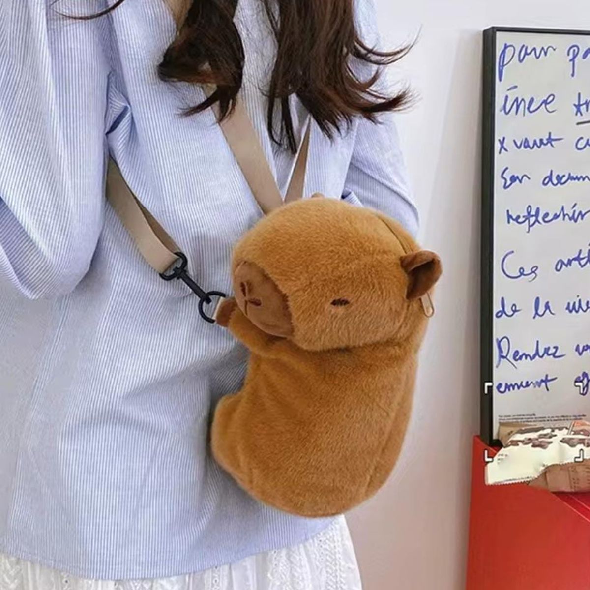 GENERICO - MOCHILA CARTERA MORRAL PELUCHE CAPIBARA 3 EN 1 HIPOALERGÉNICO 30 CM