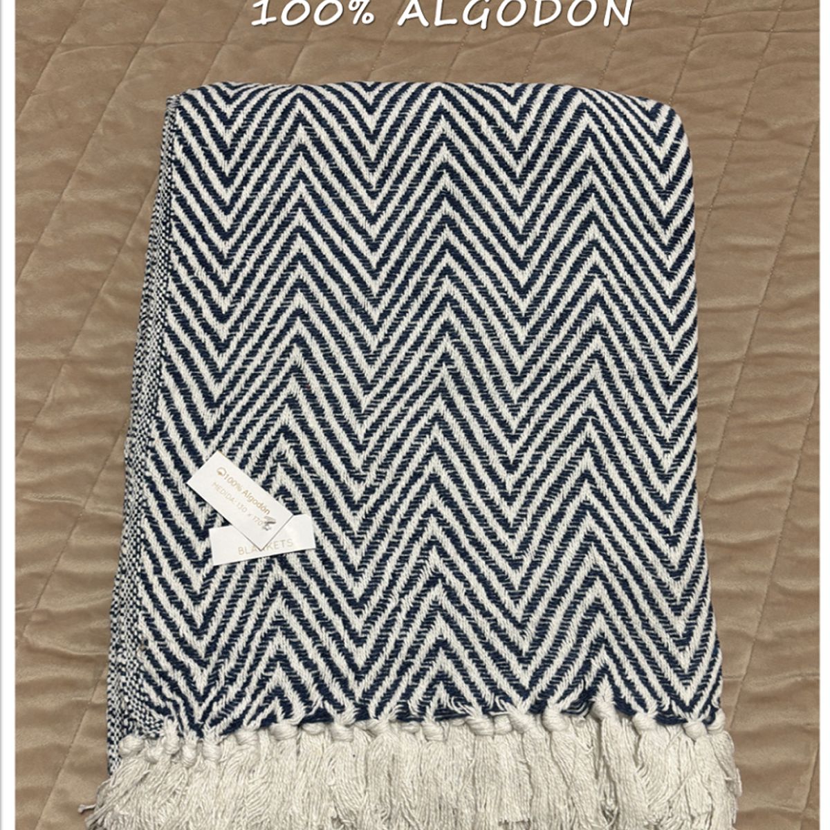 TOALLAS PERU DETALLES Y MAS - Manta "ZigZag" 100% Algodón mide: 1.30 x 1.70 mts color: Azul