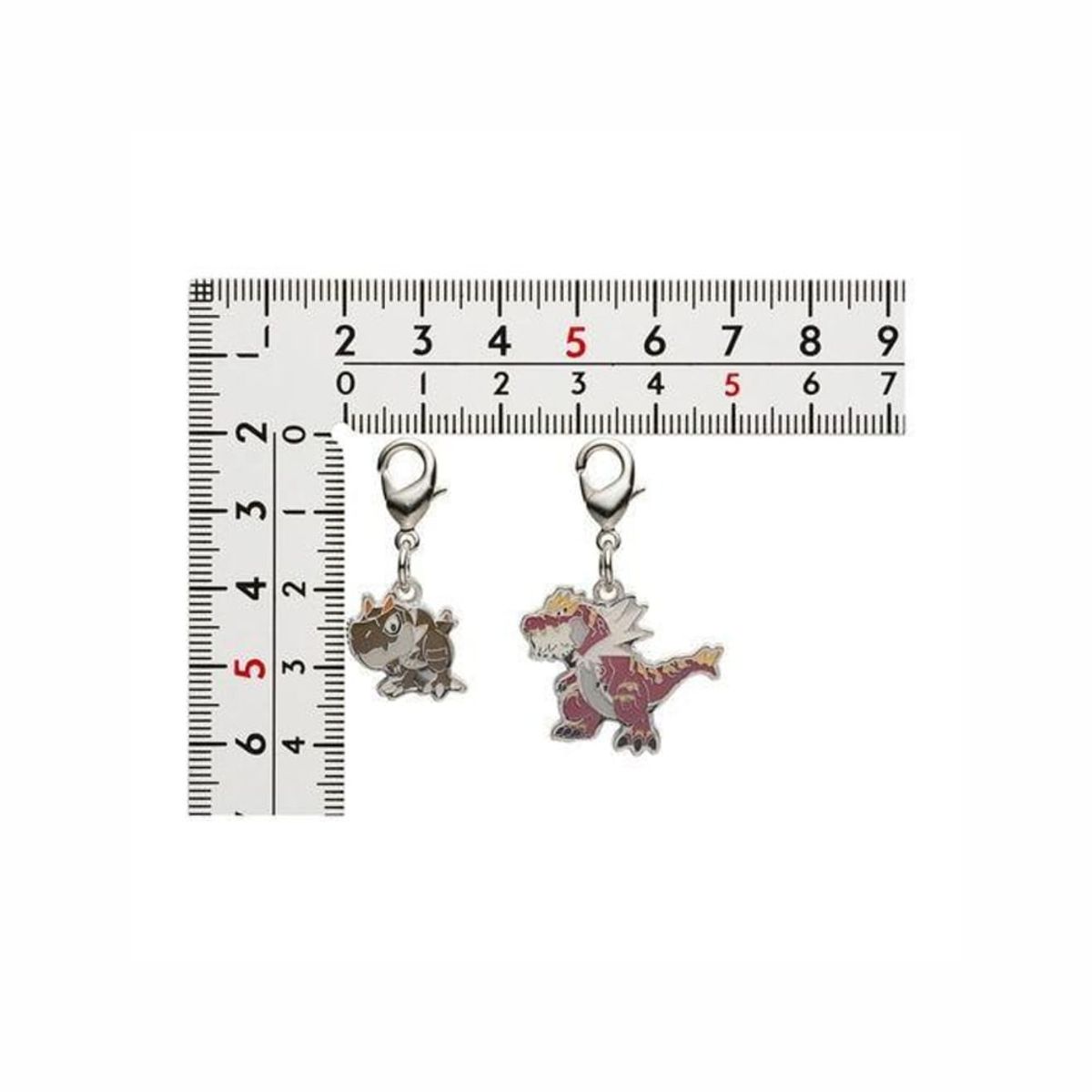 POKEMON - Pokemon Center Tyrunt Tyrantrum Llavero Metal Japon