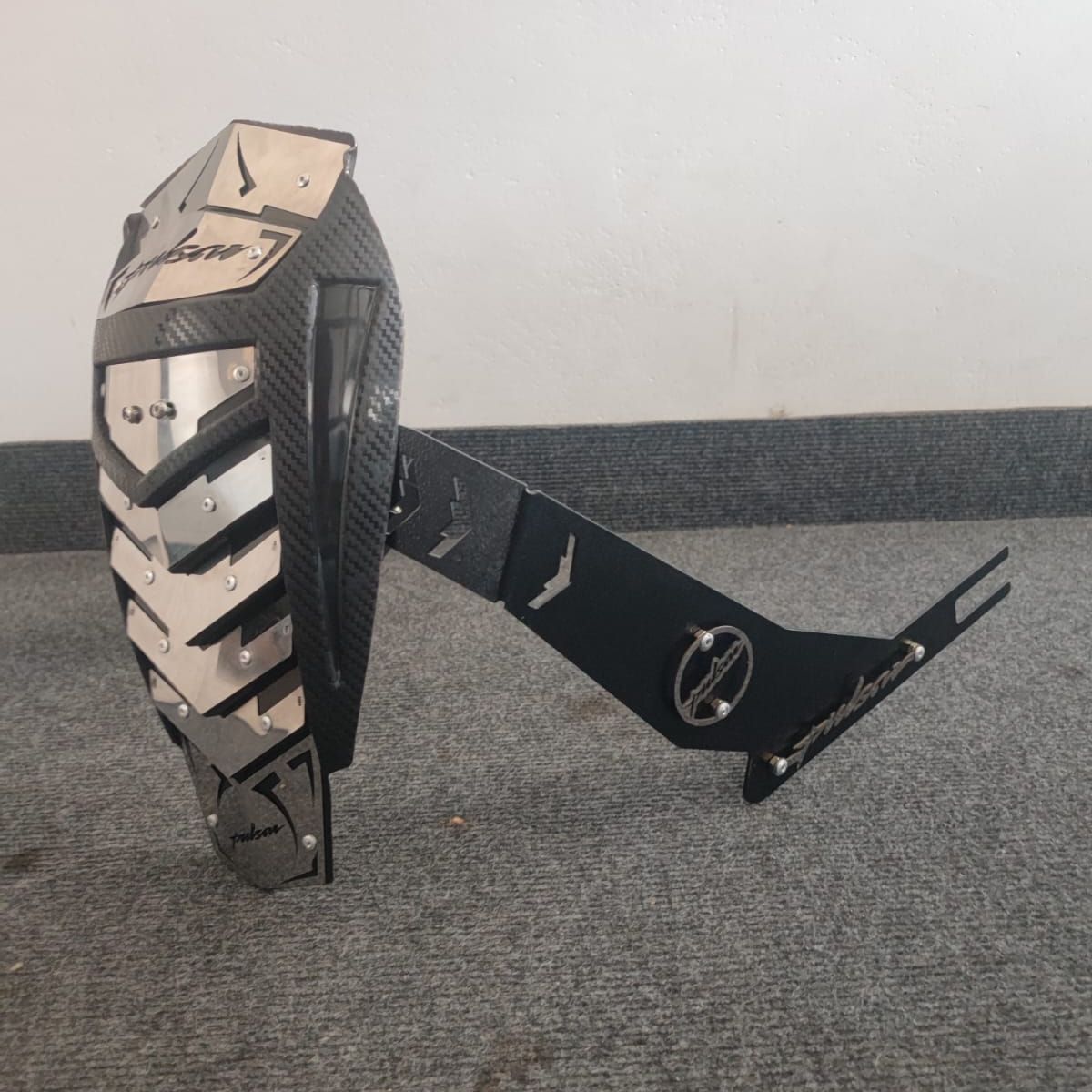 GENERICO - Tapabarro de Lujo para Pulsar