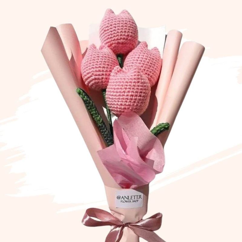 GENERICO - Ramo 04 Tulipanes Eternos Tejidos a Crochet Flores