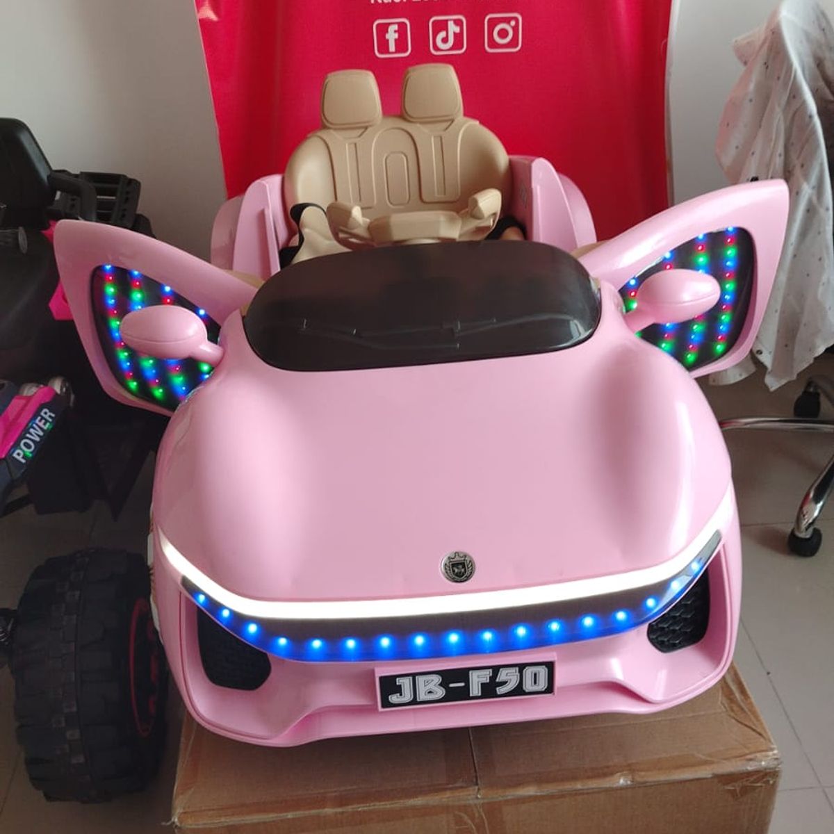 PORSCHE - CARRO PARA NIÑA  PORCHE GALACTICO - ROSADO