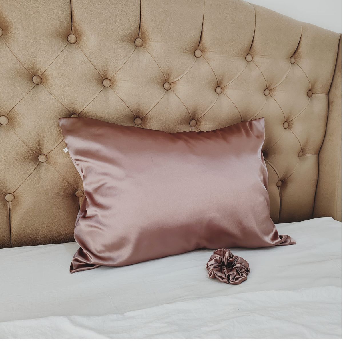 GENERICO - Pack Funda de Almohada + Gorro Antifrizz Satín - Color TOPO