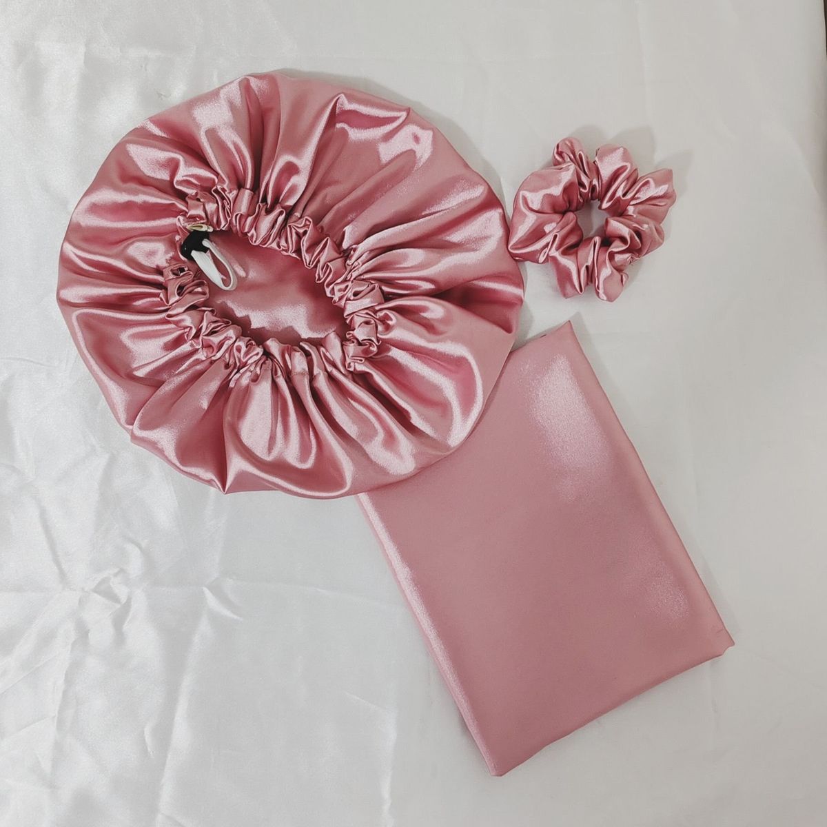 GENERICO - Pack Funda de Almohada + Gorro Antifrizz Satín - Color PALO ROSA