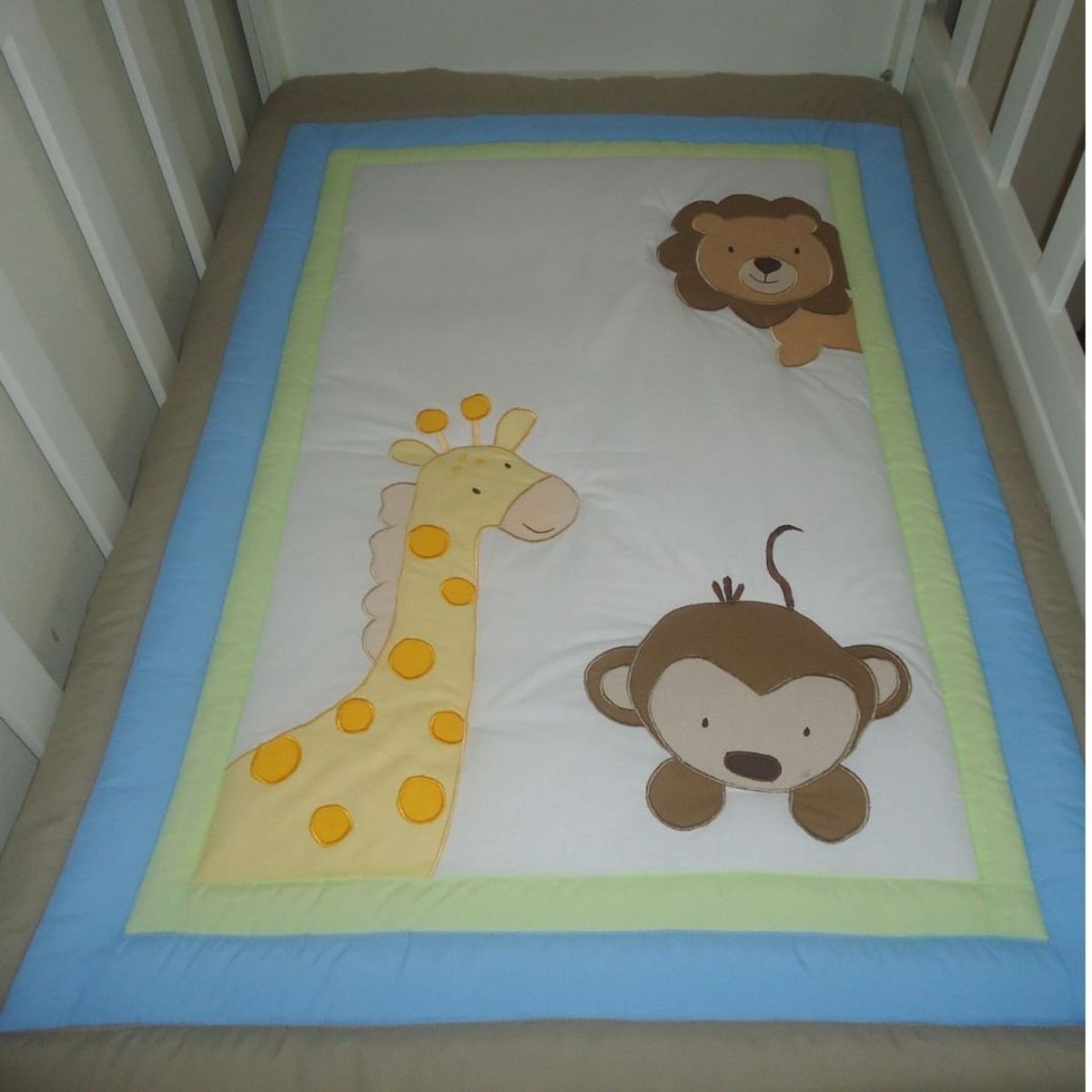 GENERICO - Edredón para cuna Diseño Bordado Safari