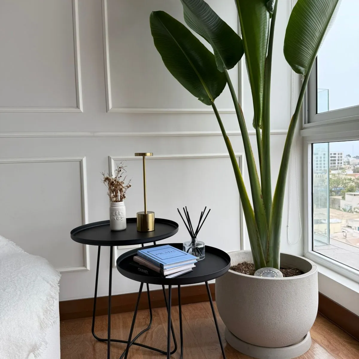 GENERICO - Mesa Auxiliar Metal Pequeña Noir METHOME