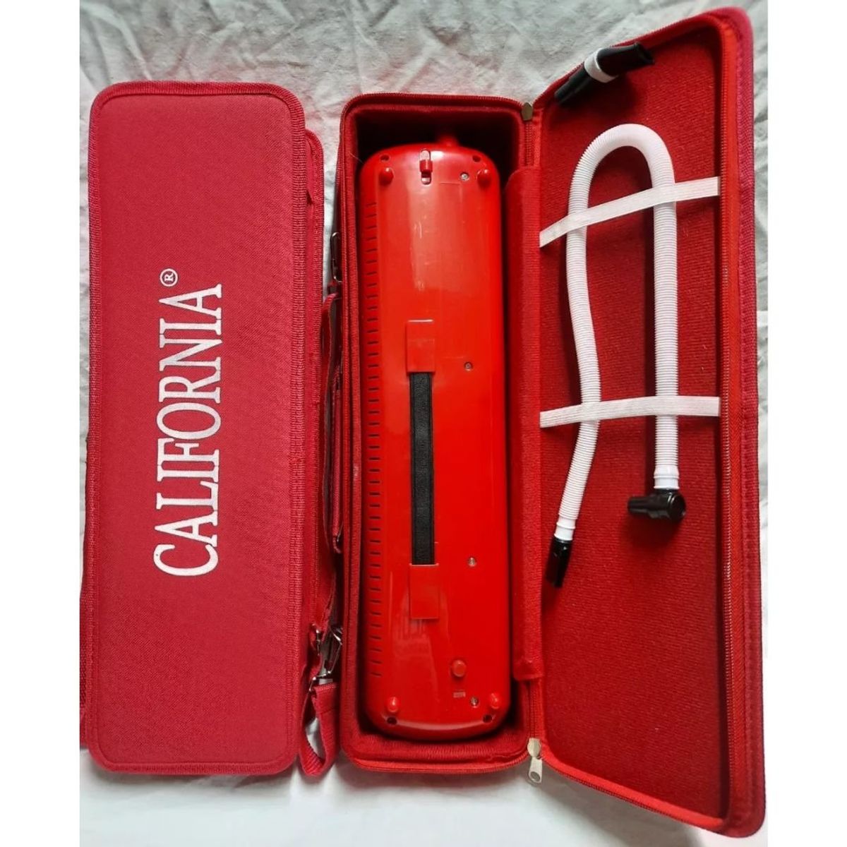 CALIFORNIA - Melódica ORIGINAL de 32 teclas "CALIFORNIA" - RoJO