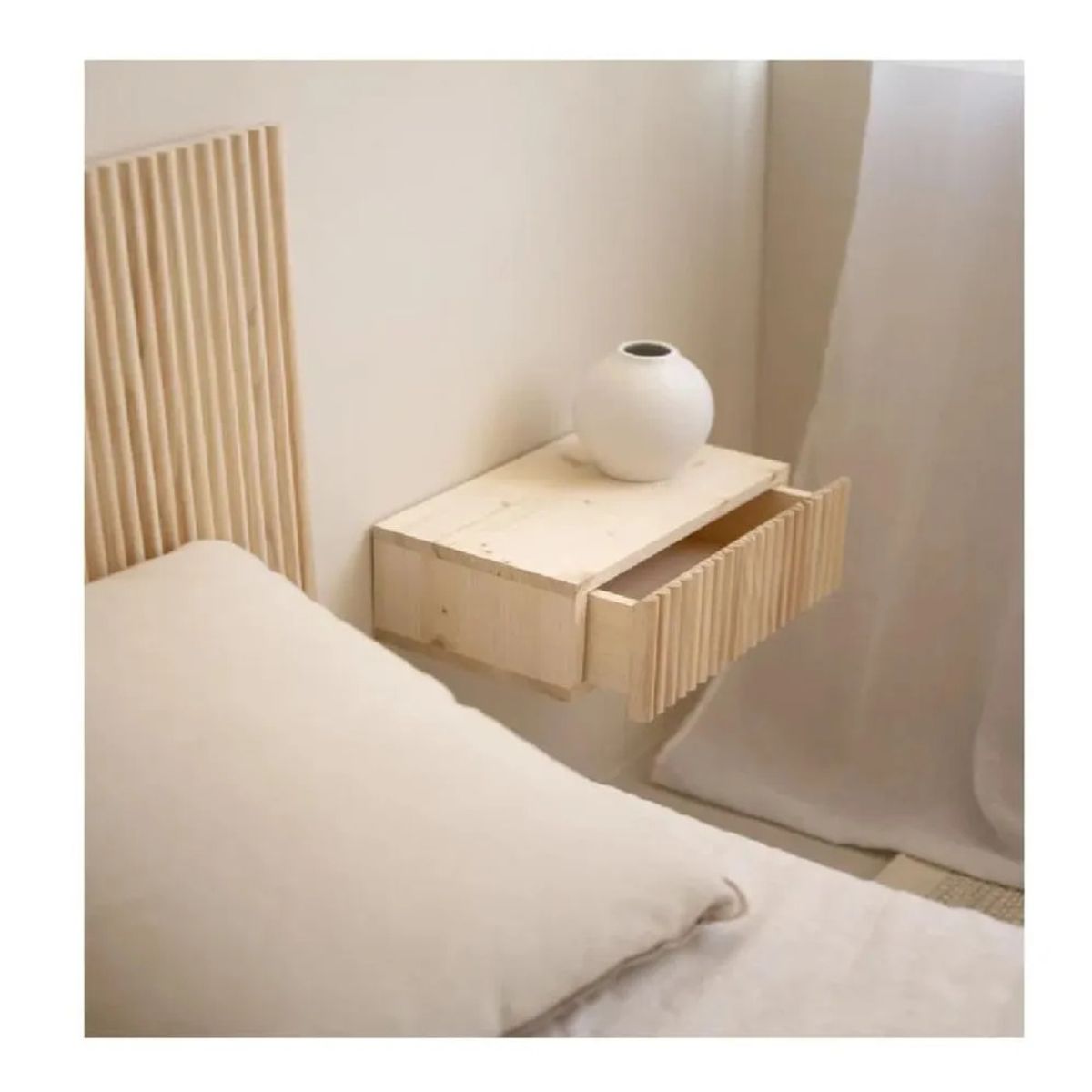 TU MESITA - Velador Flotante Amón TU MESITA 1 cajón Melamina 18mm color Duna