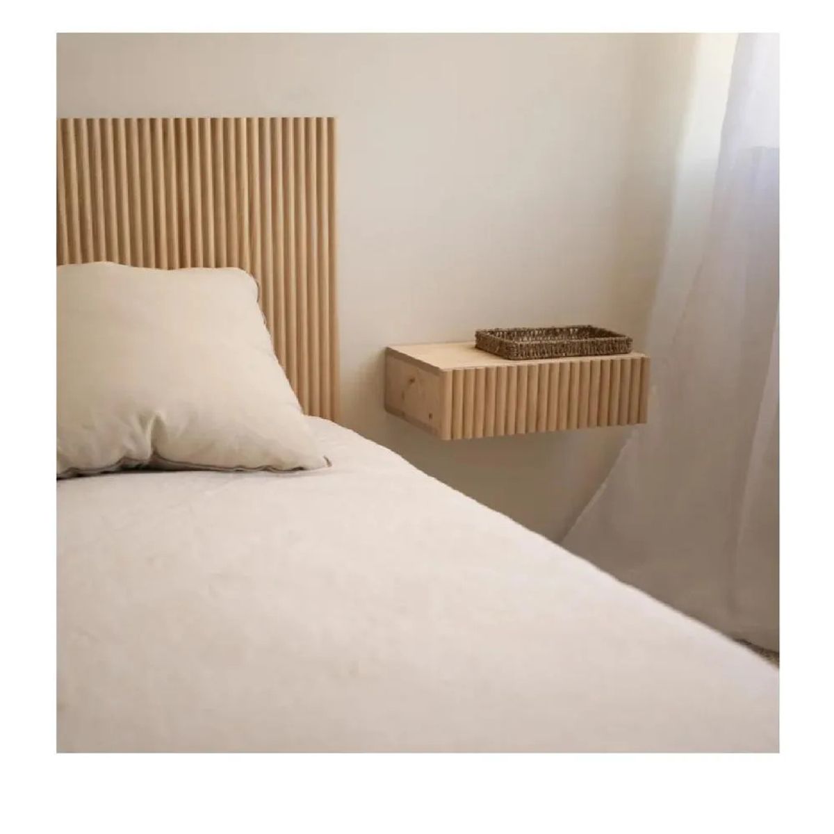 TU MESITA - Velador Flotante Amón TU MESITA 1 cajón Melamina 18mm color Haya