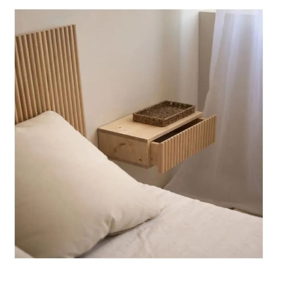 TU MESITA - Velador Flotante Amón TU MESITA 1 cajón Melamina 18mm color Haya