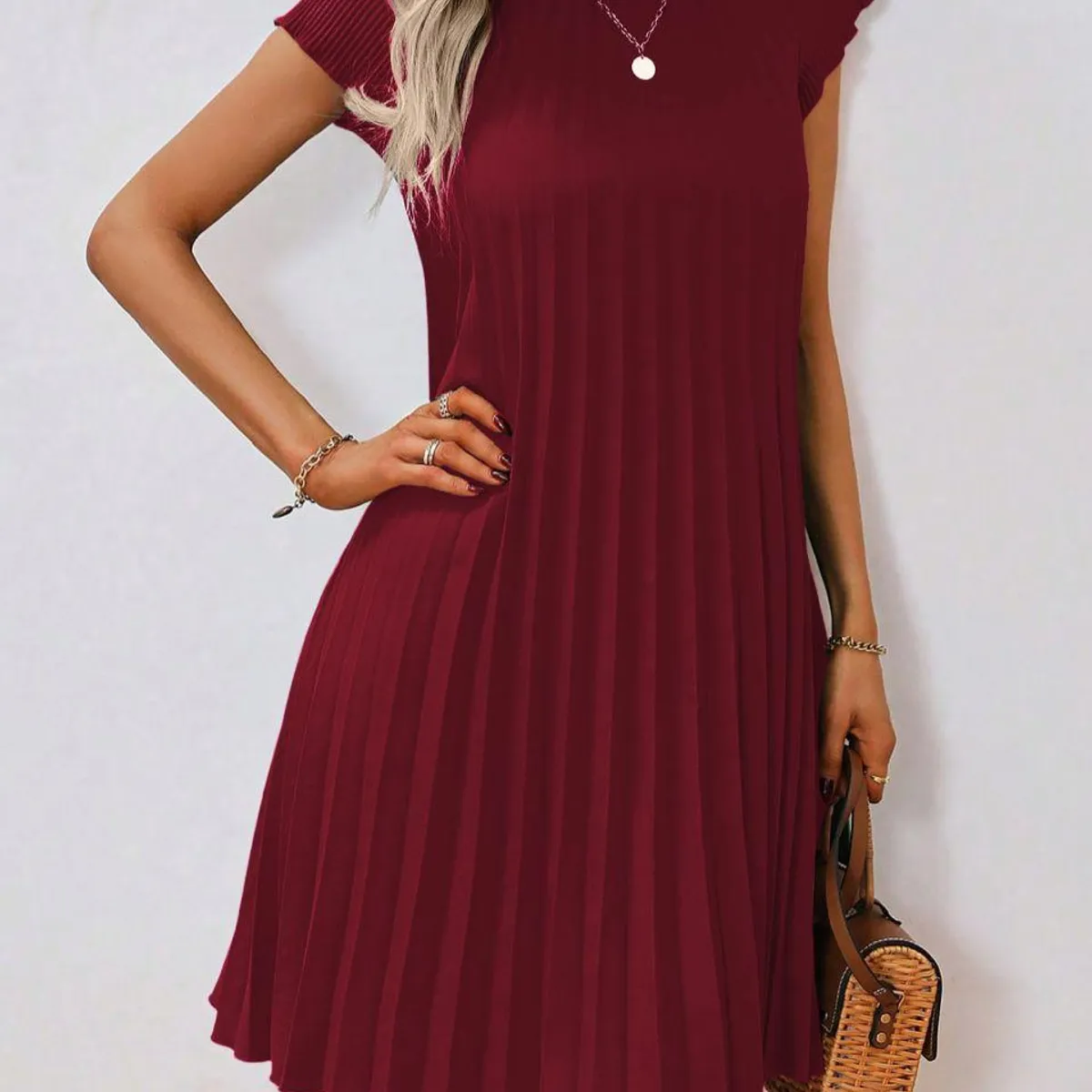 GENERICO - Vestido plisado en rojo vino