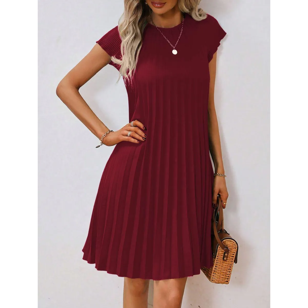 GENERICO - Vestido plisado en rojo vino