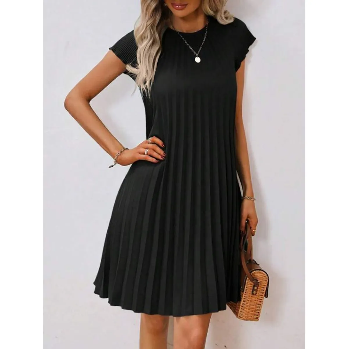 GENERICO - Vestido plisado en negro