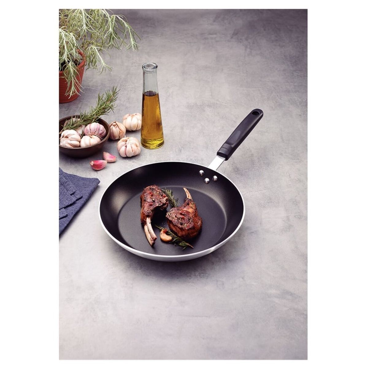 TRAMONTINA - Sarten Tramontina de Aluminio Antiadherente 28 cm Profesional