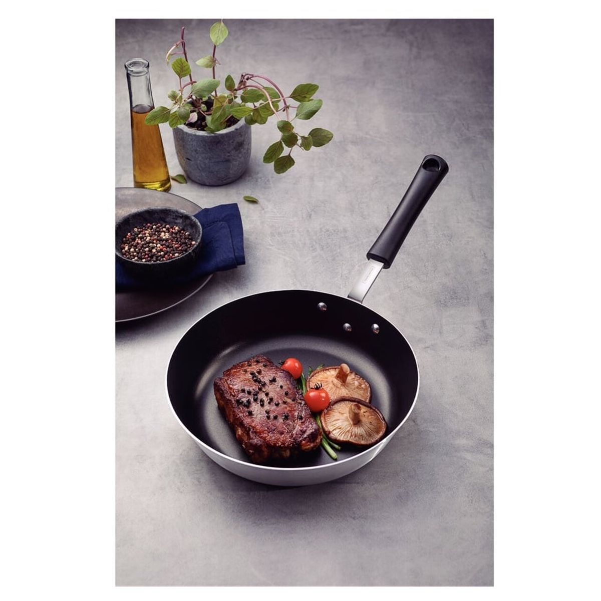 TRAMONTINA - Sarten Tramontina de aluminio Profesional 28 3.2L Esp2Mm