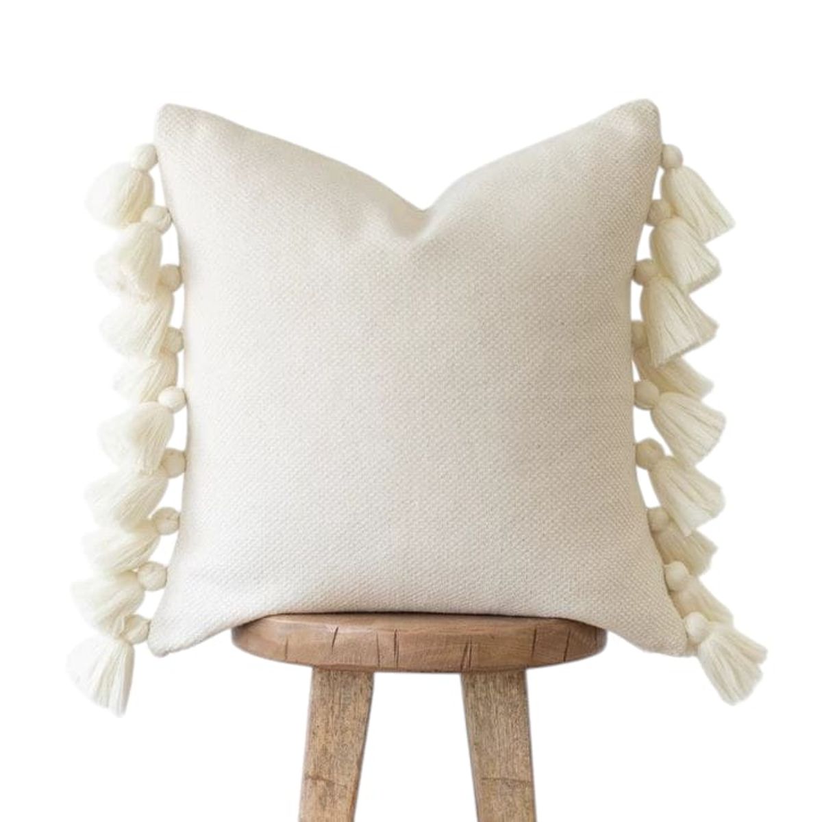 GENERICO - Cojin Bohemio Perla 50X50 cm + Borlas
