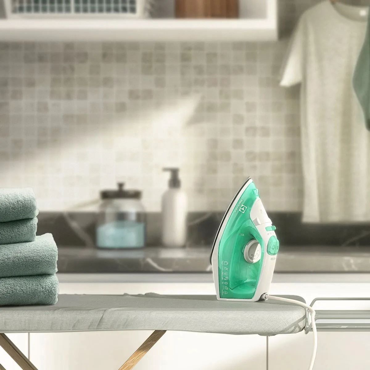 ELECTROLUX - Plancha a vapor Electrolux Easyline SIE70