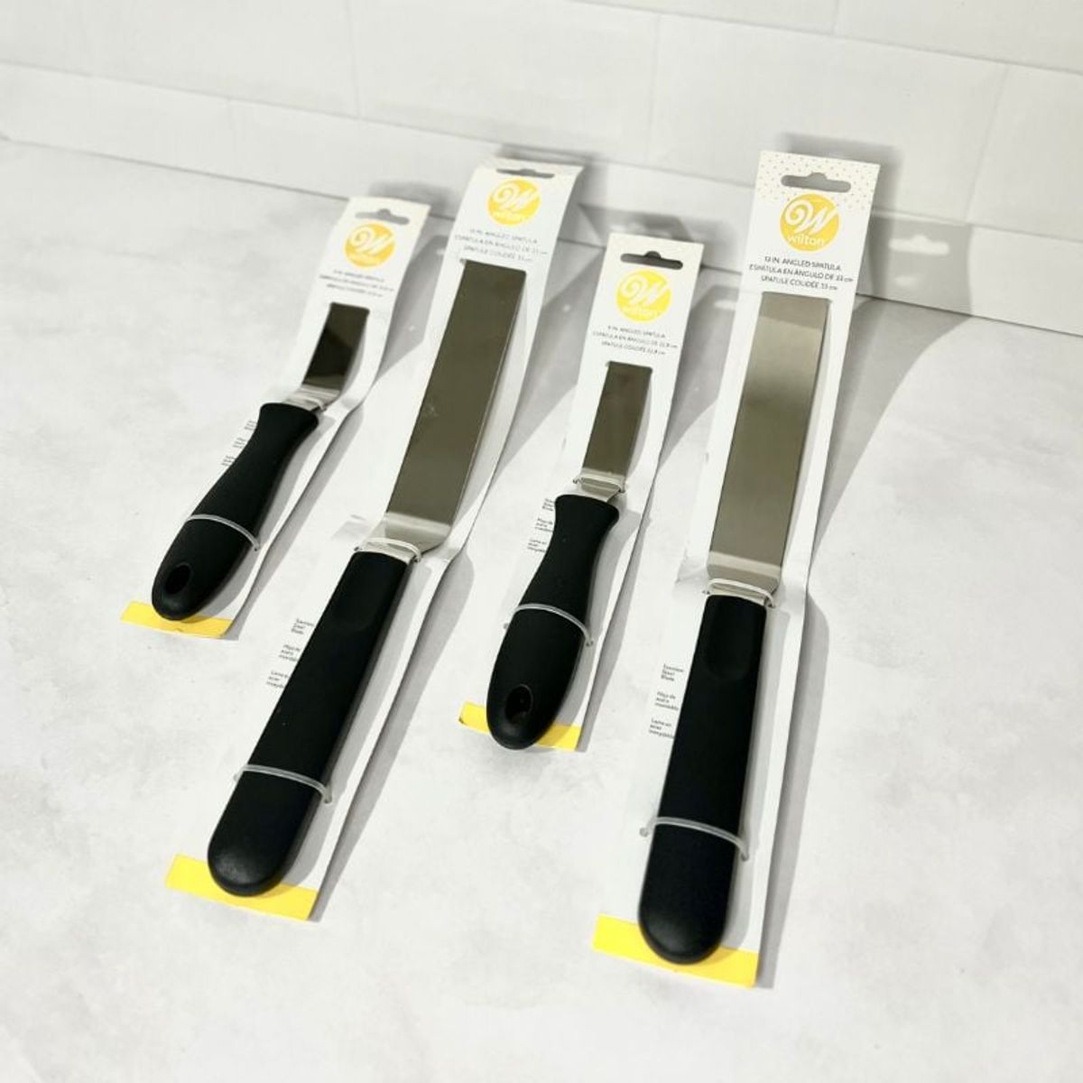 WILTON - Espátula en ángulo 22,8 cm