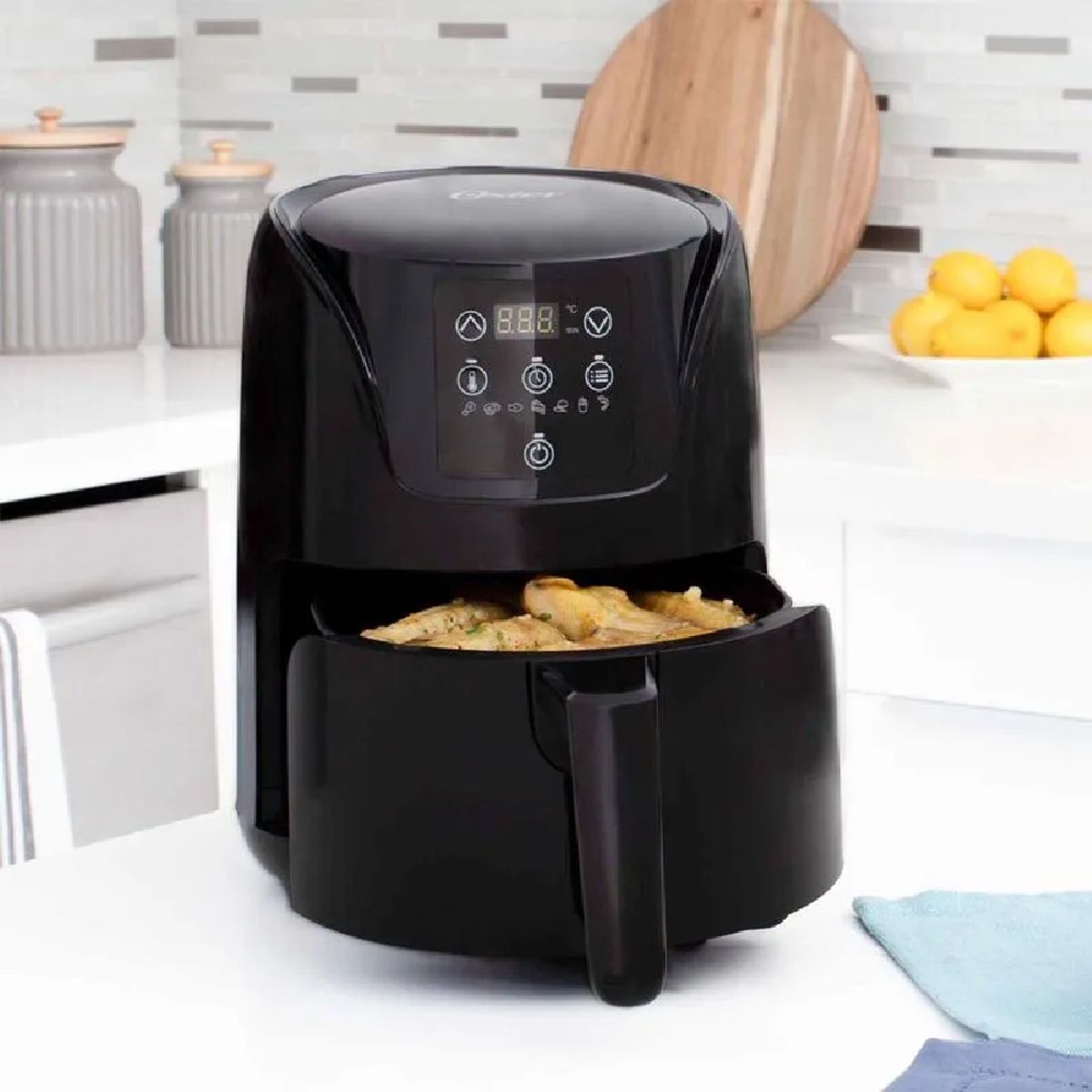 OSTER - Freidora de Aire OSTER 1.8 L CKSTAF18D+Plancha a vapor Electrolux ESI10