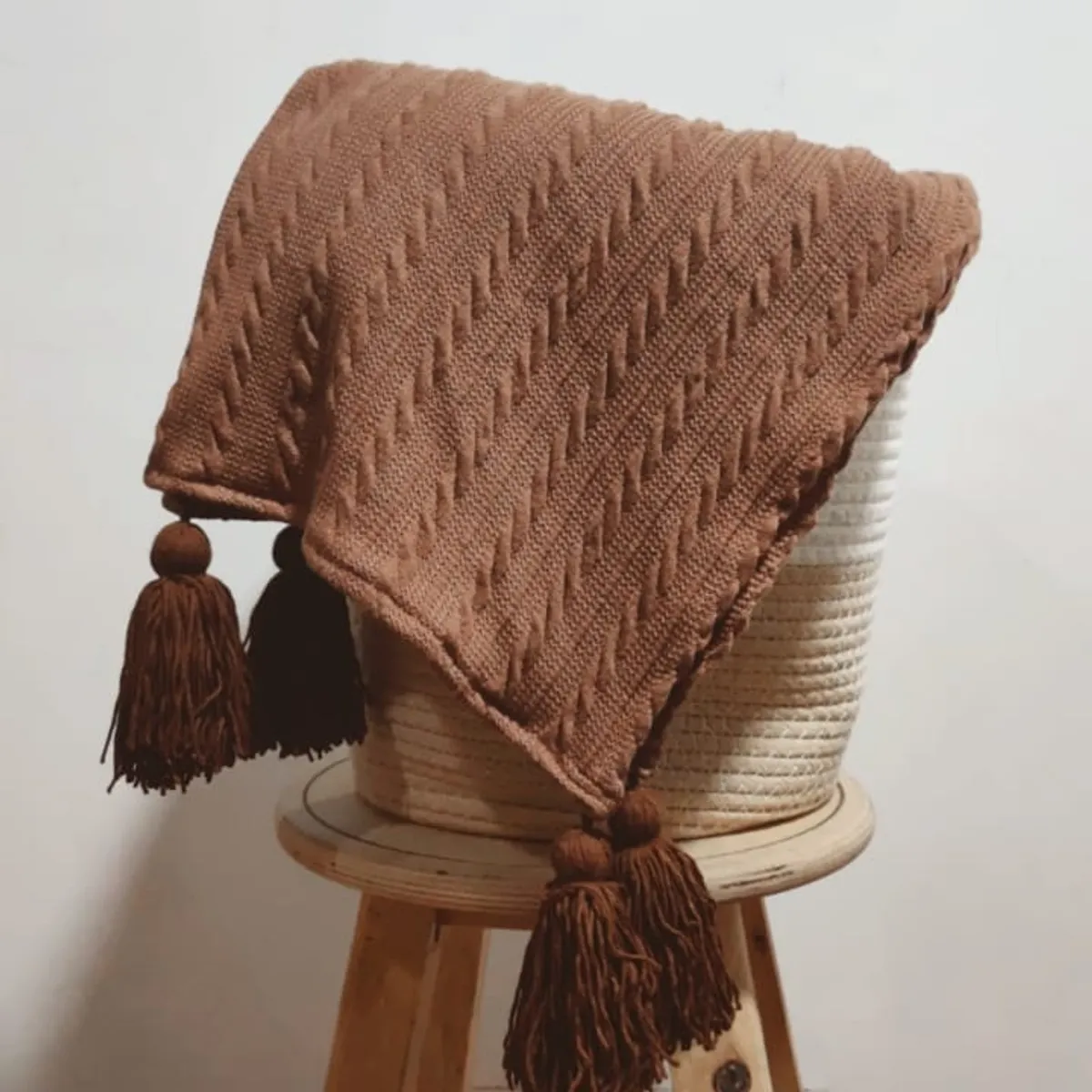 GENERICO - Manta Trenzas XL Marrón + Borlas - Nórdico 200 x150 cm
