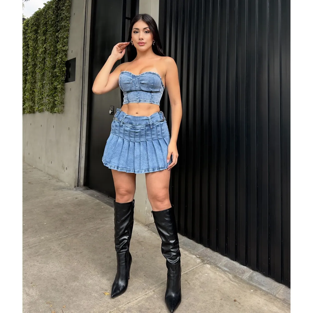 BENCUS JEANS - Mini Falda Denim Y2K Aesthetic - Tendencia Urbana Primavera 2024