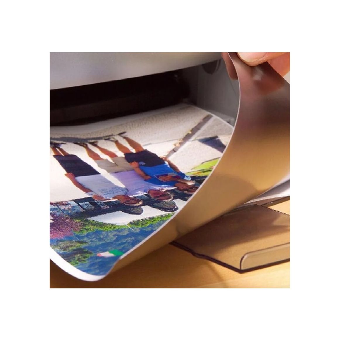 XCLUSIVE - Papel Fotográfico Adhesivo Brillante A4 50hojas 135gr 5760dpi