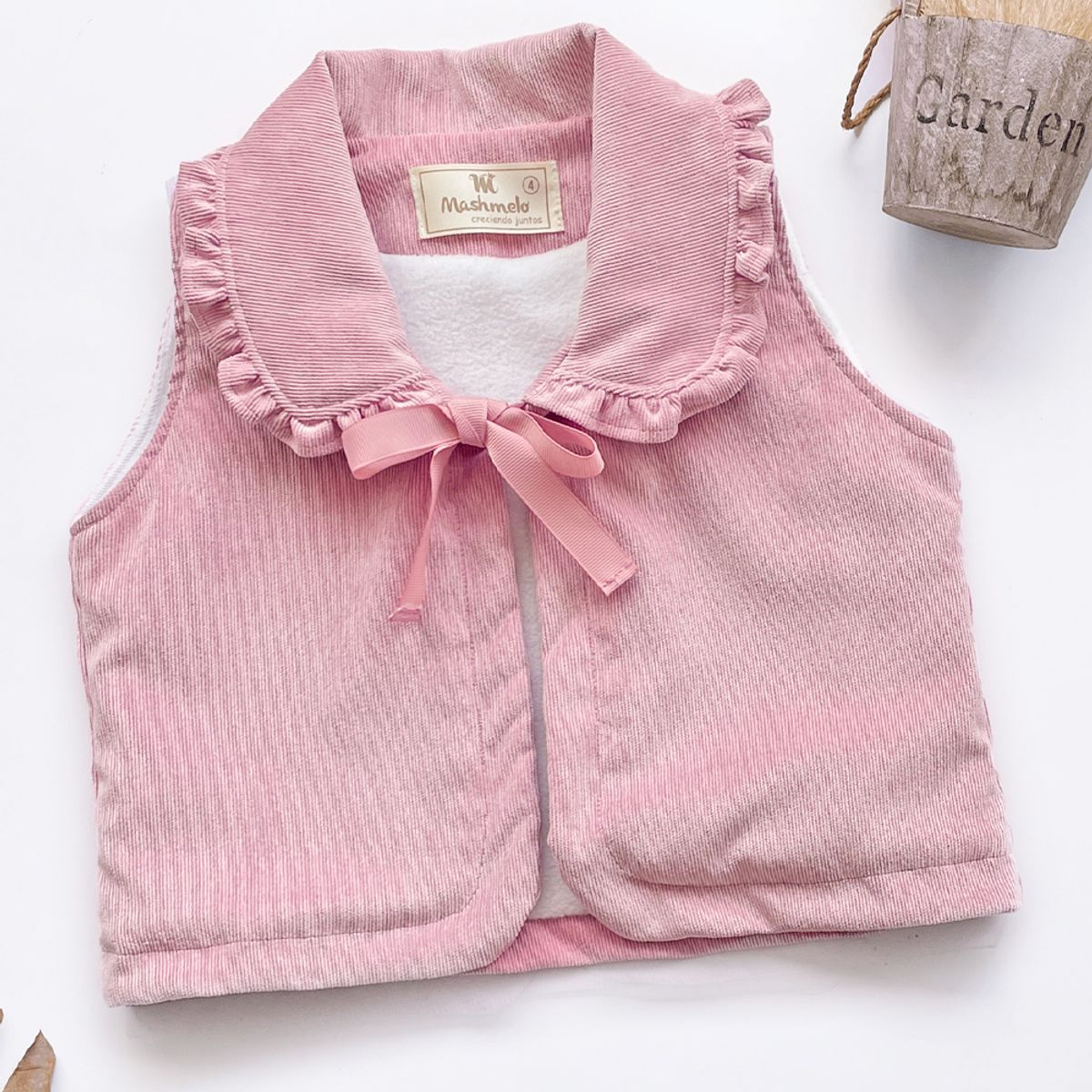 KIDS MASHMELO - Chaleco con Volantes en Cuello y Lazo para Niña Kids Mashmelo