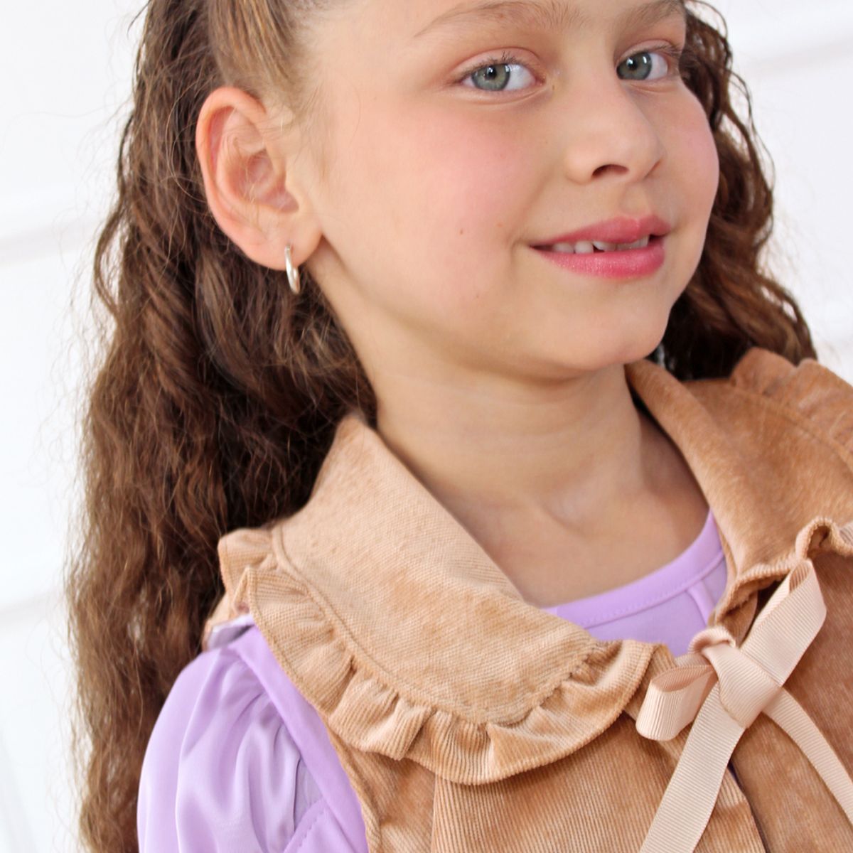 KIDS MASHMELO - Chaleco con Volantes en Cuello y Lazo para Niña Kids Mashmelo