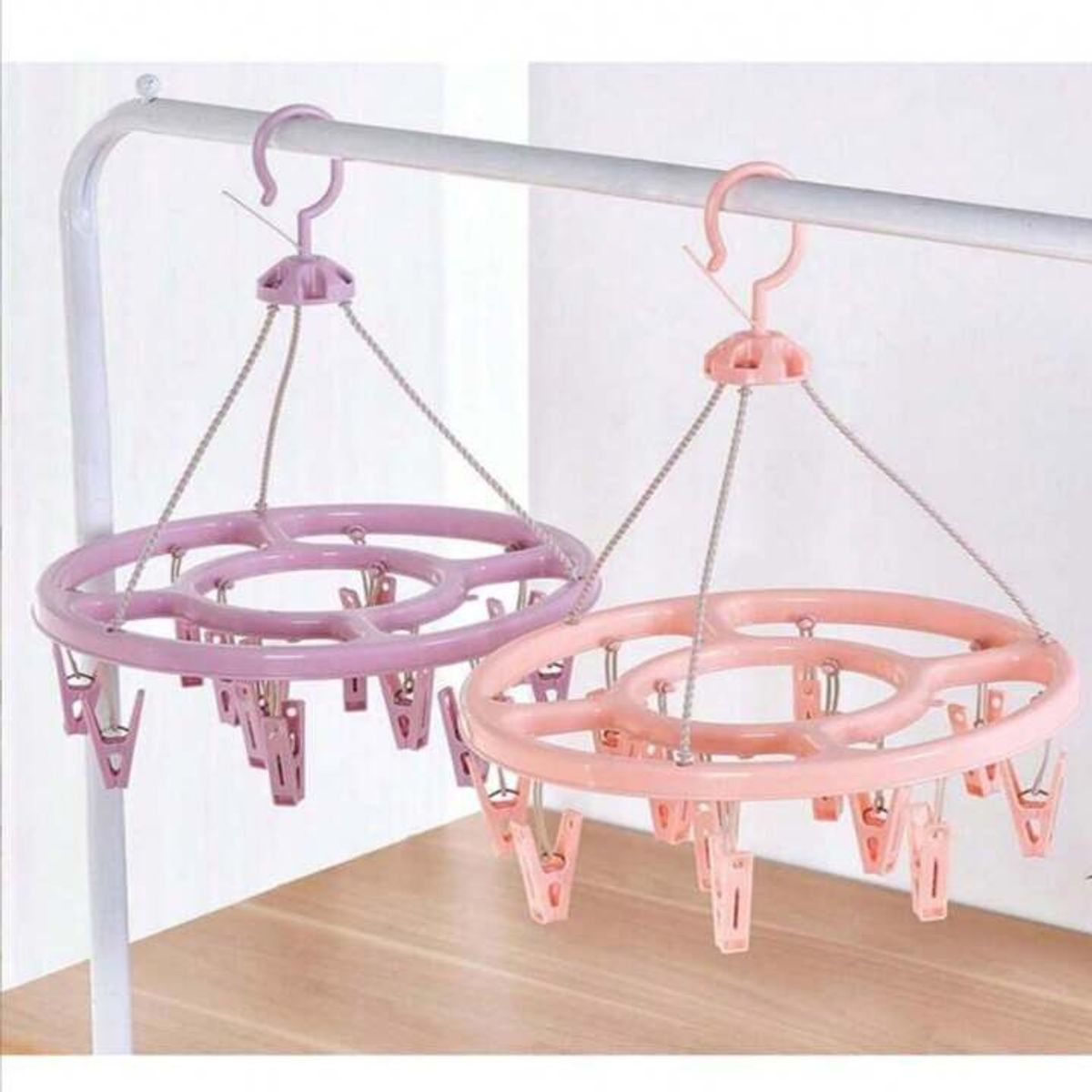 GENERICO - COLGADOR PLEGABLE GIRATORIO CON 24 GANCHOS - COLOR LILA