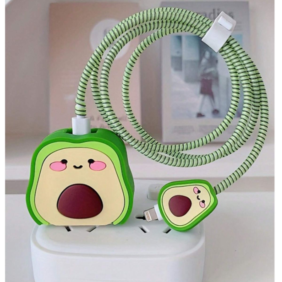 GENERICO - CASE PROTECTOR DE PALTITA PARA CARGADOR DE IPHONE