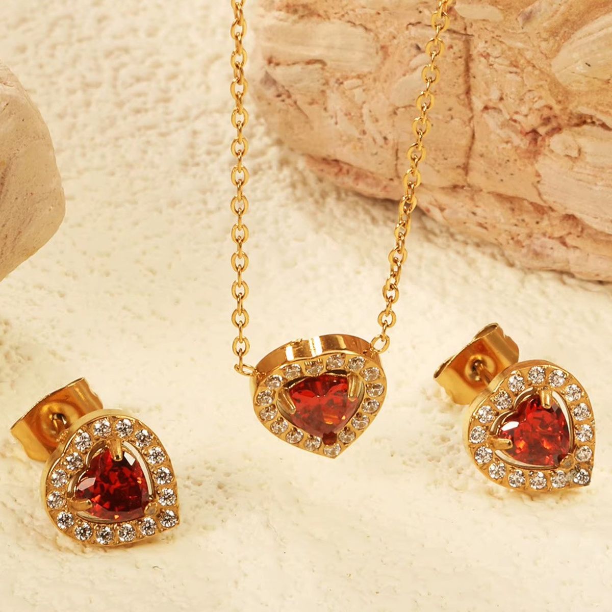 LA TIENDA 88 JOYAS Y ACCESORIOS - La Tienda 88 - Set Collar y Aretes Mujer Corazón Amor - Rojo