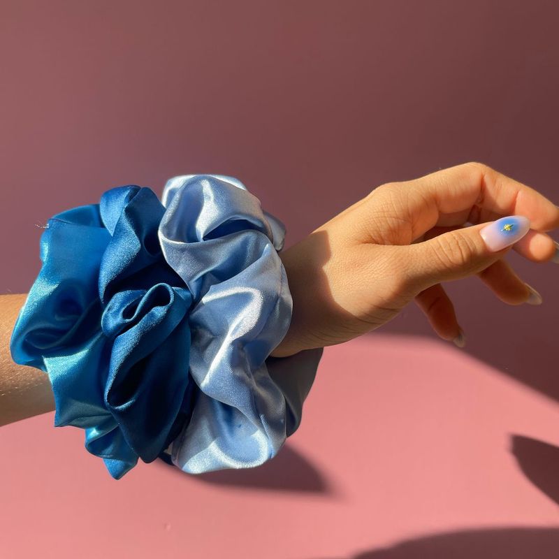 SANTOS RIZOS - Scrunchies de Satín - Sujetan el cabello sin daños 3u