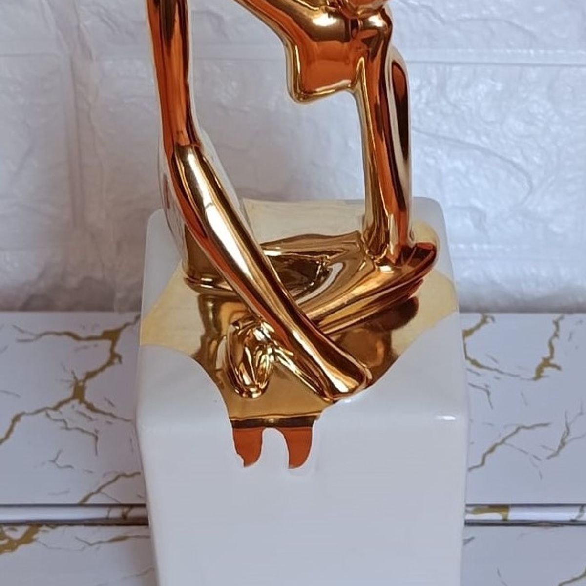 GENERICO - Set x 3 Figuras Abstractas Pensadores