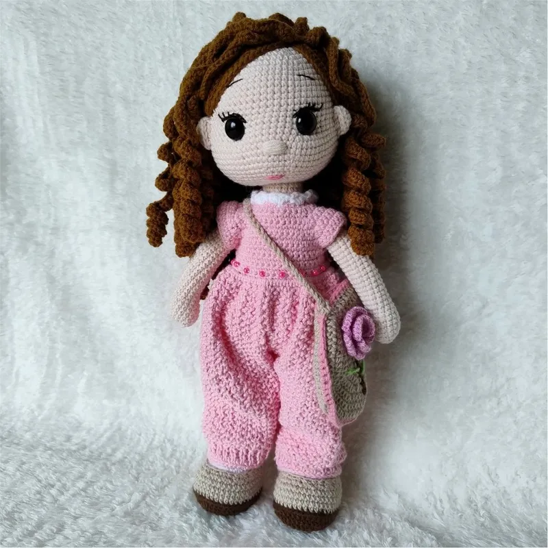 GENERICO - Muñeca amigurumi con carterita 35cm Peluche Adorno