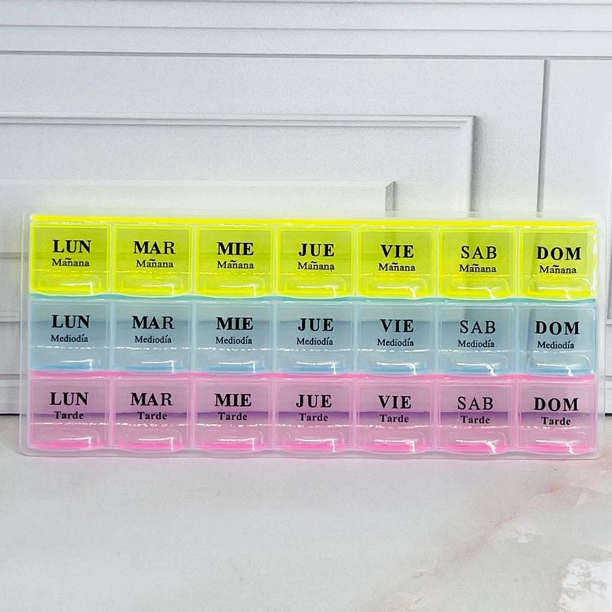 GENERICO - Pastillero Semanal Portátil  de 3 turnos 21 compartimientos