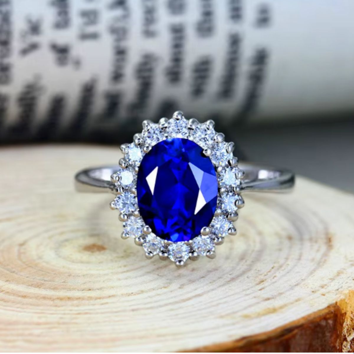 GENERICO - Anillo Royal Blue  Elegancia Inspirada en la Realeza