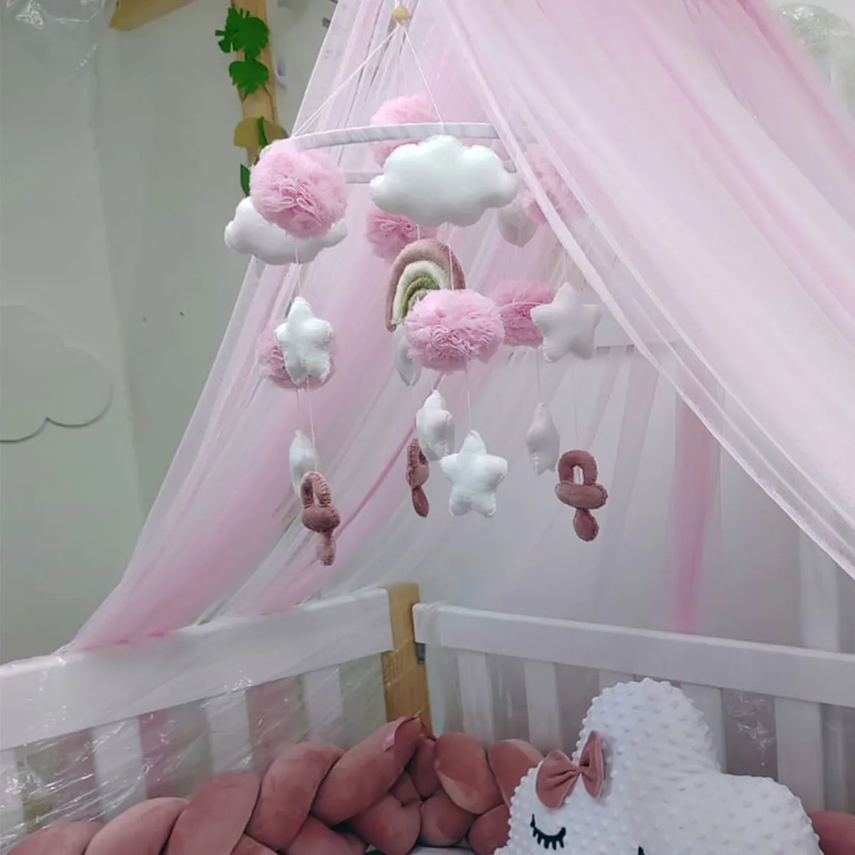 GENERICO - Movil cuna arcoiris con pompones de tull